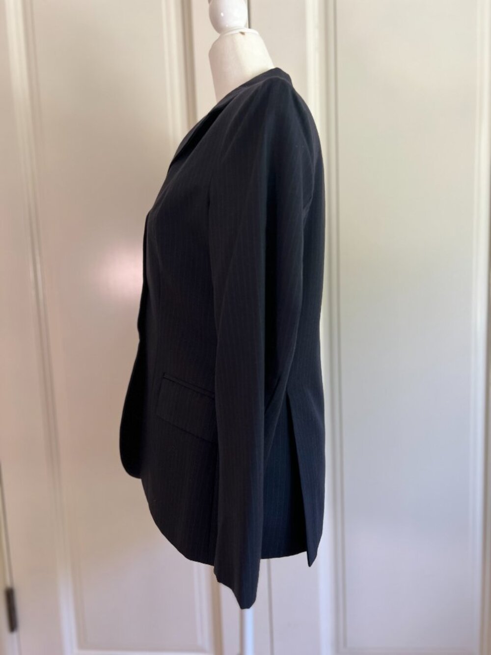 Women's Equestrian Hunt Coat Navy Blue with Light Blue Pinstripe Size 14 - Picture 4 of 12